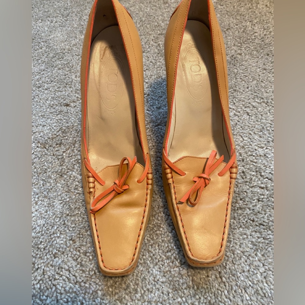 Tod’s square toe heels